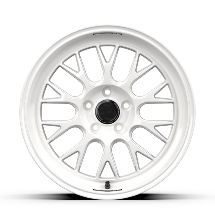 fifteen52 Holeshot RSR 18x9.5 5x114.3 38mm ET 73.1mm Center Bore Rally White